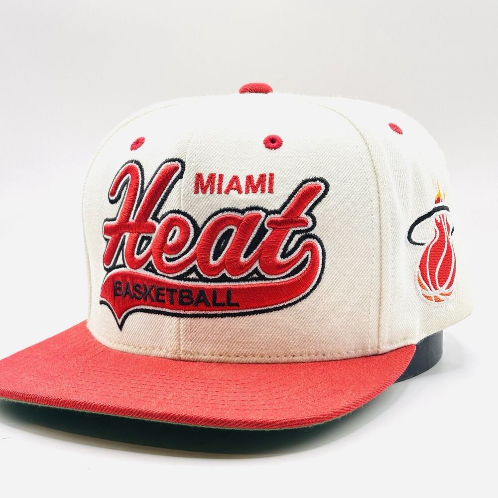 Miami Heat Hat Cap Snap Back White Red Tailsweep NBA Basketball Mitchell Ness
